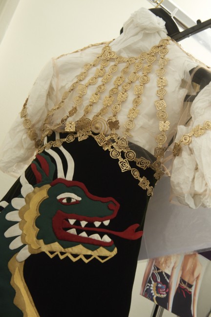 valentino-backstage-haute-couture-spring-summer-2016-93