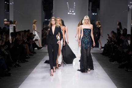 atelier-versace-ss16_finale-2