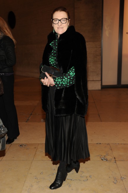 003_glenda-bailey_nin_2093