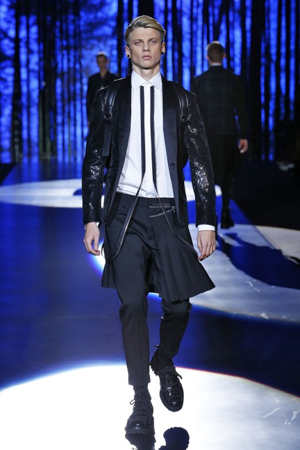 dsquared2-milan-mens-aw-16-29