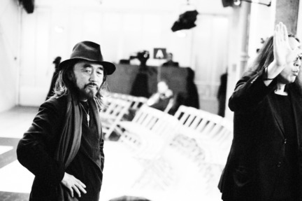 yohji-yamamoto-paris-mens-aw-16-10