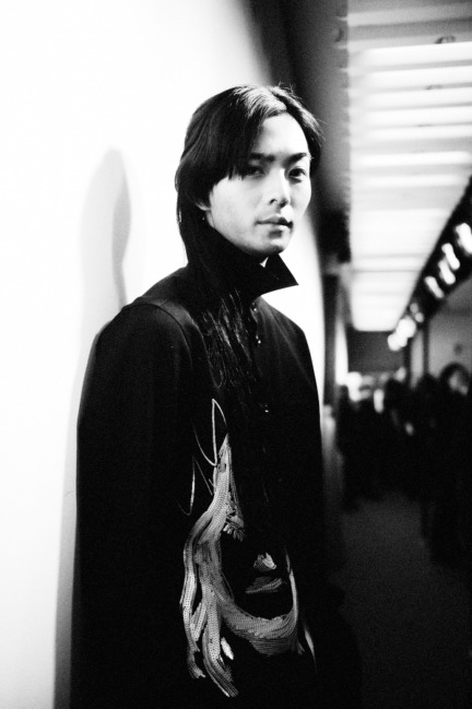 yohji-yamamoto-paris-mens-aw-16-17