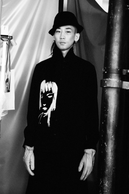 yohji-yamamoto-paris-mens-aw-16-18