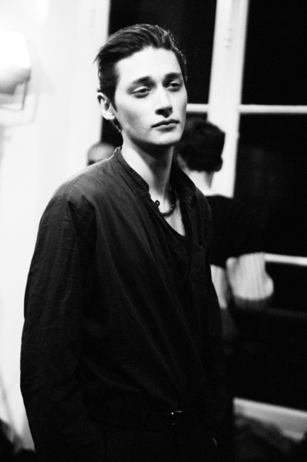 yohji-yamamoto-paris-mens-aw-16-37