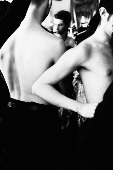 yohji-yamamoto-paris-mens-aw-16-40