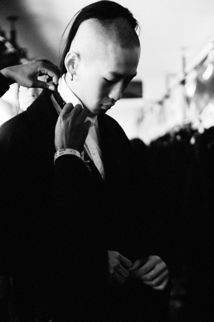 yohji-yamamoto-paris-mens-aw-16-41