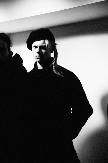 yohji-yamamoto-paris-mens-aw-16-48