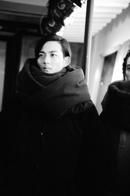 yohji-yamamoto-paris-mens-aw-16-50