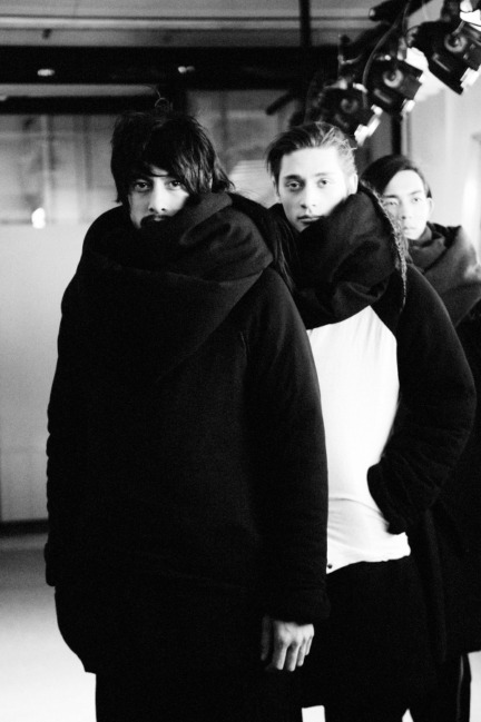 yohji-yamamoto-paris-mens-aw-16-56