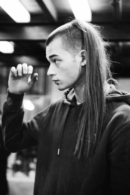 yohji-yamamoto-paris-mens-aw-16-6