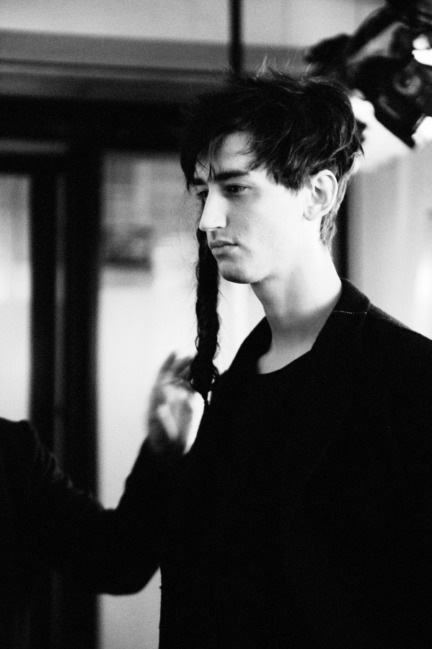 yohji-yamamoto-paris-mens-aw-16-78