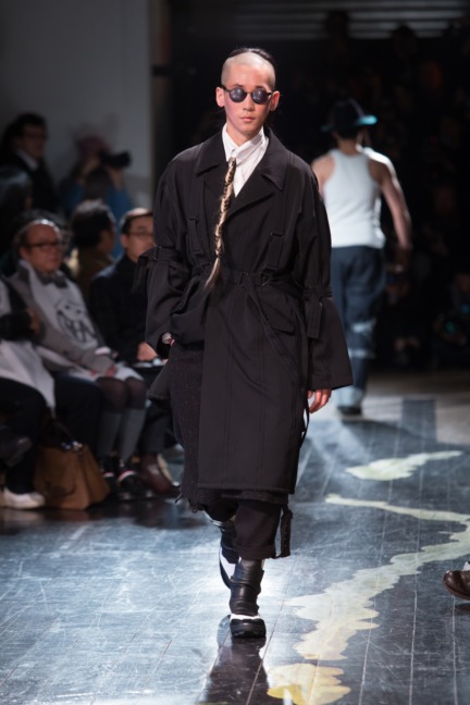 yohji-yamamoto-paris-mens-aw-16-20