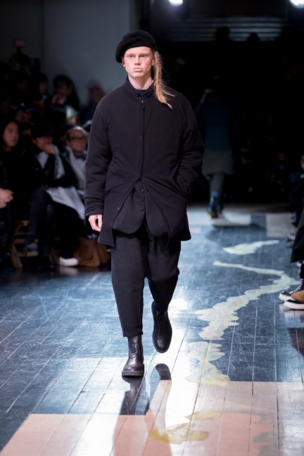 yohji-yamamoto-paris-mens-aw-16-5