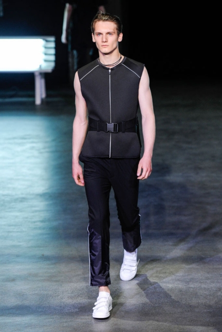 22-4-hommes-paris-mens-ss-17-22