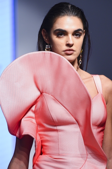 mehmet-korkmaz-arab-fashion-week-ss20-dubai-7023