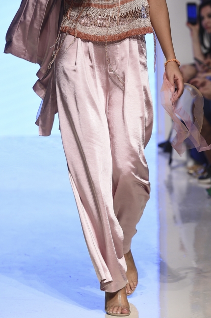 yly-studio-arab-fashion-week-ss20-dubai-0639