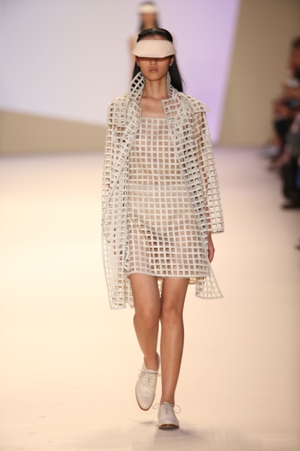 akris-paris-fashion-week-spring-summer-2015-runway-43