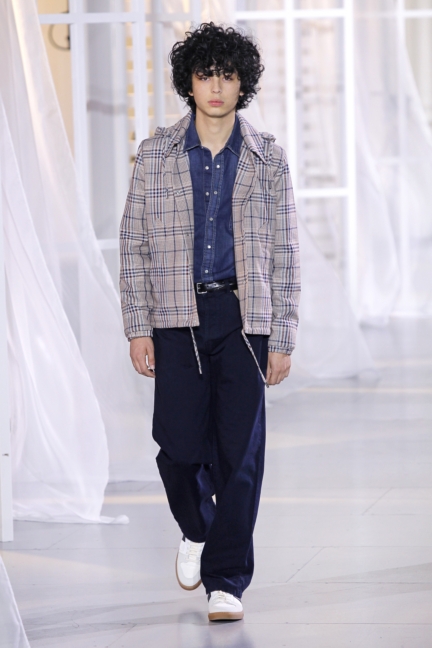 ami-alexandre-mattiussi-paris-mens-ss-17-31