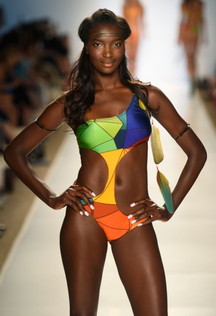 aquarella-mercedes-benz-fashion-week-miami-swim-2015-14