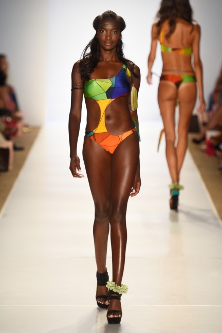 aquarella-mercedes-benz-fashion-week-miami-swim-2015-8