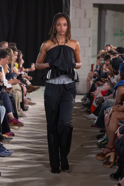 buzigahill_ss26_runway_by_andreas-hofrichter-29