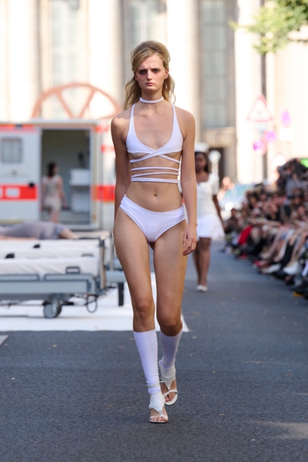 platte-x-clara-colette-miramon_ss26_look007_by_-james-cochrane_for_bfw_press