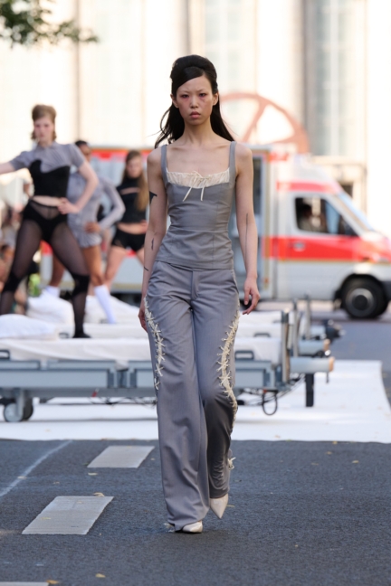 platte-x-clara-colette-miramon_ss26_look013_by_-james-cochrane_for_bfw_press