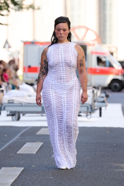 platte-x-clara-colette-miramon_ss26_look018_by_-james-cochrane_for_bfw_press