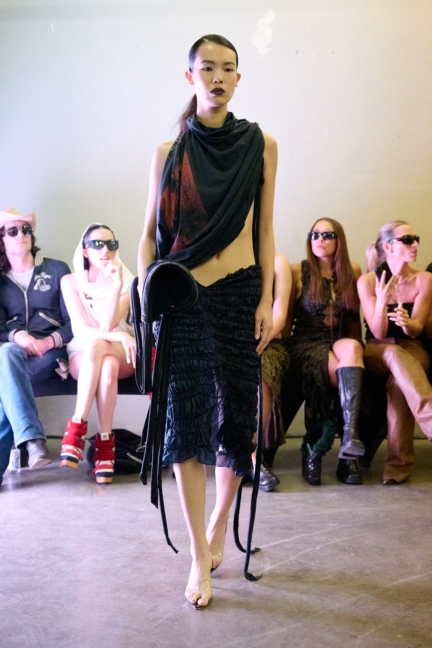 laura-gerte_ss26_look002_by_-james-cochrane_for_bfw_press