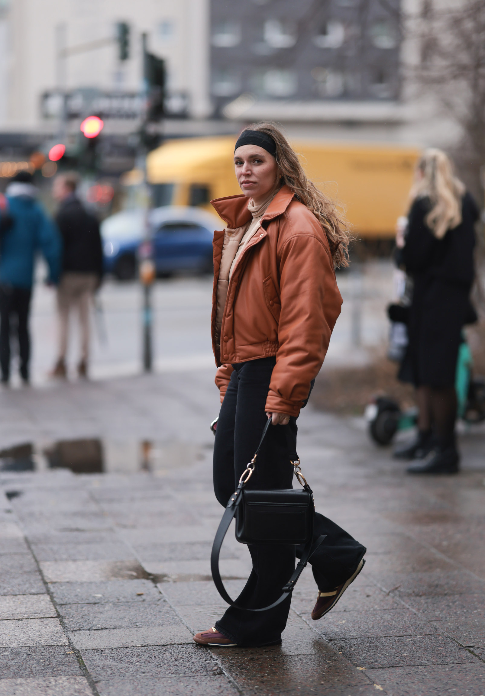 366a3232oliviaballard_aw24_streetstyle_iammadelined_by_jeremymoeller_for_bfw