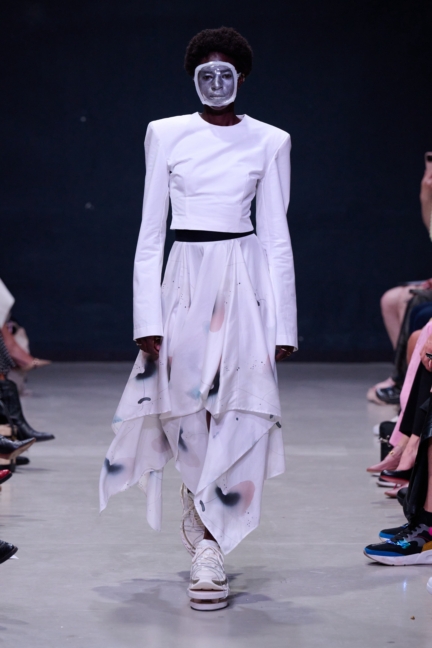 rebekka-ruetz_ss26_look005_by_-james-cochrane_for_bfw_press