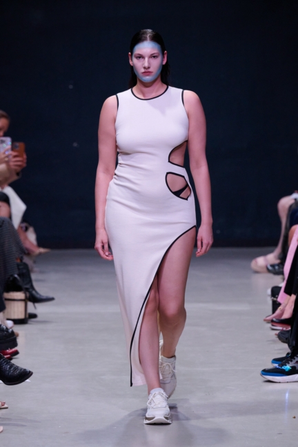 rebekka-ruetz_ss26_look010_by_-james-cochrane_for_bfw_press