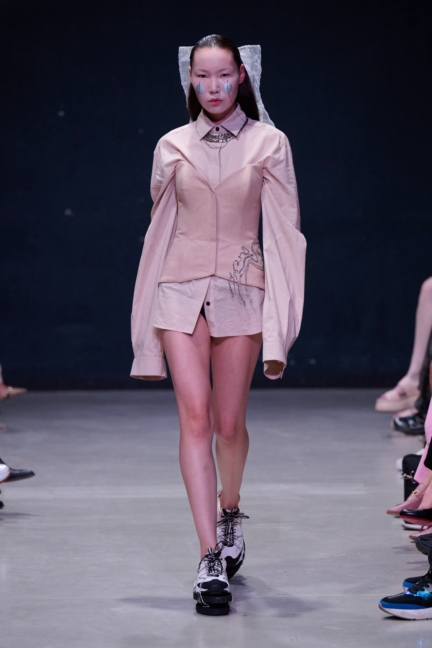 rebekka-ruetz_ss26_look013_by_-james-cochrane_for_bfw_press
