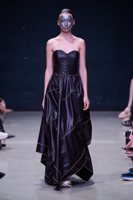 rebekka-ruetz_ss26_look015_by_-james-cochrane_for_bfw_press