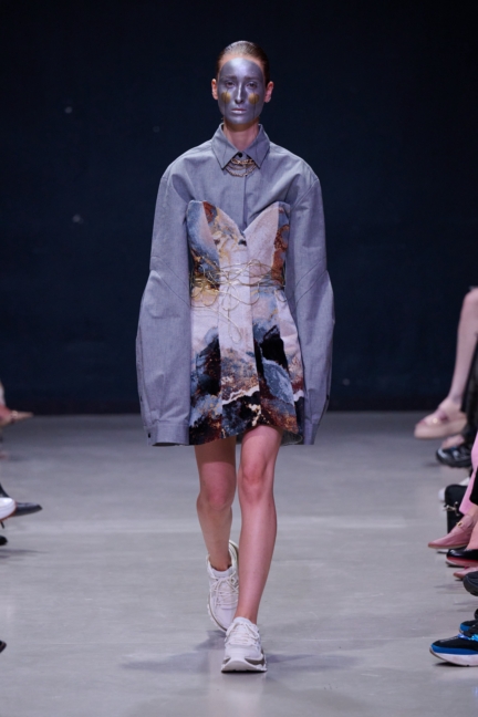 rebekka-ruetz_ss26_look018_by_-james-cochrane_for_bfw_press