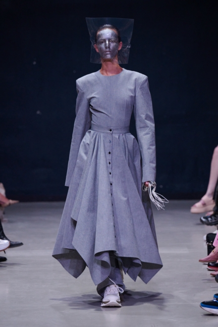 rebekka-ruetz_ss26_look019_by_-james-cochrane_for_bfw_press