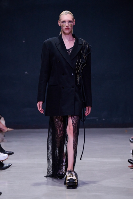 rebekka-ruetz_ss26_look030_by_-james-cochrane_for_bfw_press