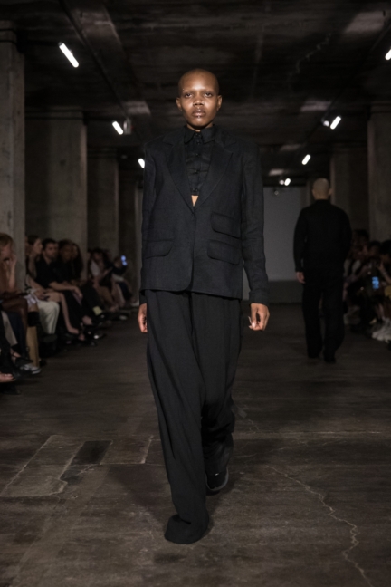 viktoranisimov_ss26_runway1_by_pascalrohe_for_bfw24