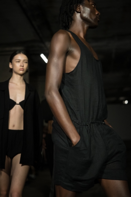 viktoranisimov_ss26_runway1_by_pascalrohe_for_bfw41