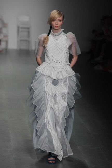 bora-aksu-london-fashion-week-spring-summer-2015-24