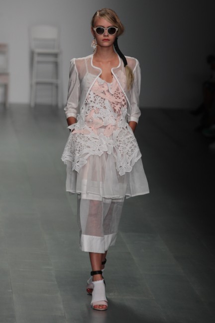 bora-aksu-london-fashion-week-spring-summer-2015-26