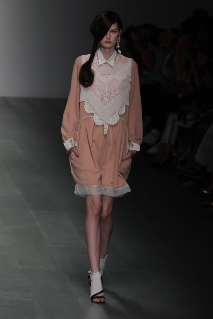 bora-aksu-london-fashion-week-spring-summer-2015-8