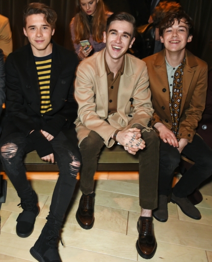 brooklyn-beckham-gabriel-kane-day-lewis-and-alex-lawther-at-the-burberry-menswear-january-2016-show