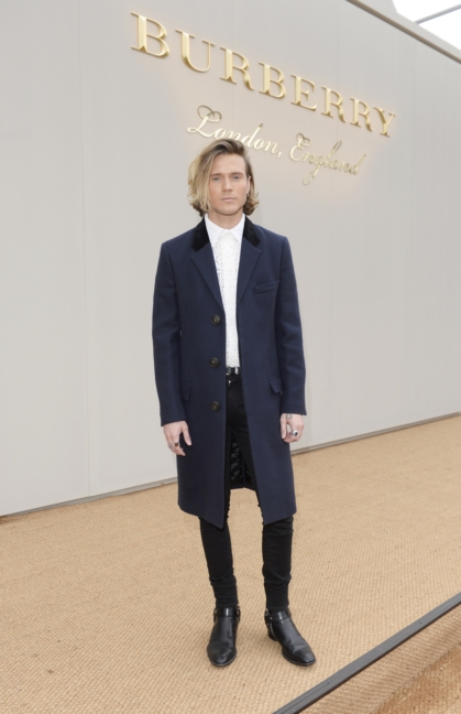 dougie-poynter-wearing-burberry-at-the-burberry-menswear-january-2016-show