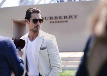 david-gandy-at-the-burberry-prorsum-spring-summer-2015-show