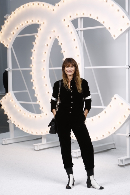 33_caroline_de_maigret_chanel_ss21_rtw_show_1