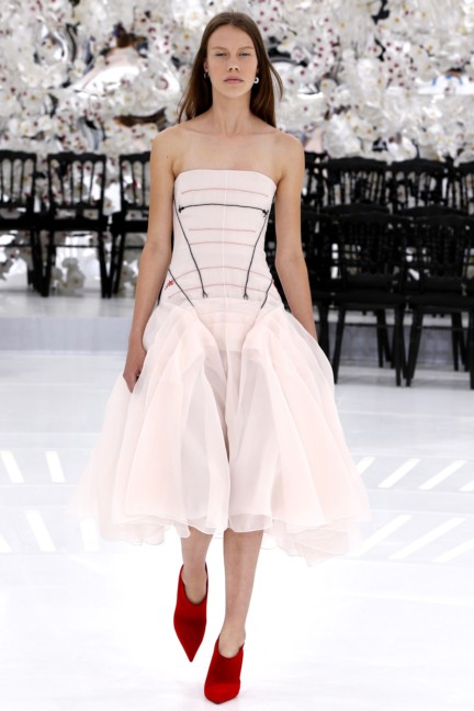 christian-dior-haute-couture-autumn-winter-2014-2015-62