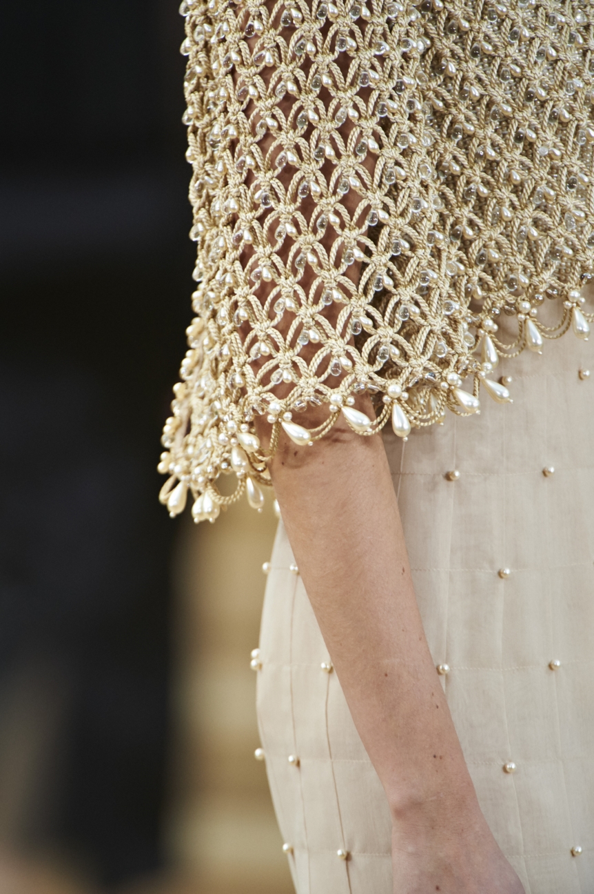 chanel-haute-couture-spring-summer-2016-details-18