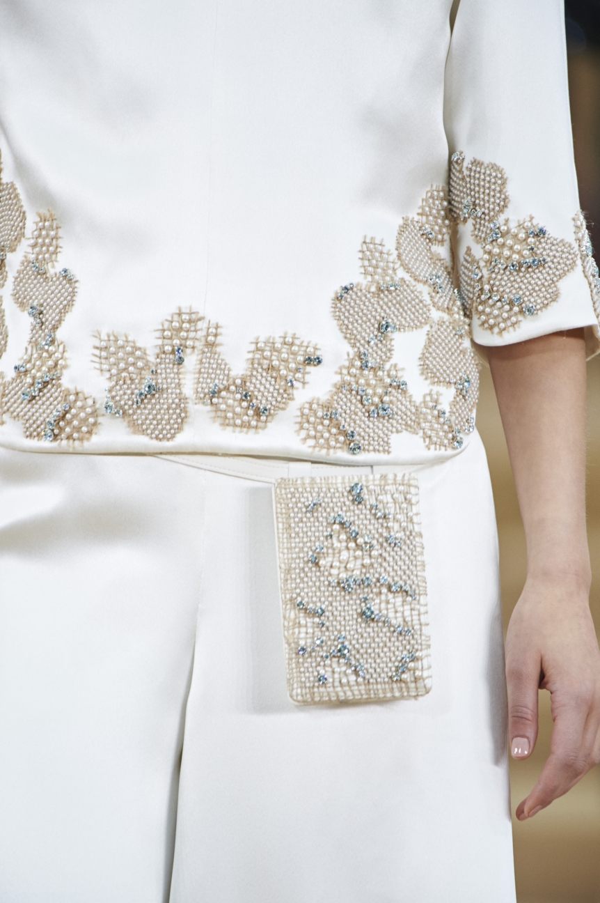 chanel-haute-couture-spring-summer-2016-details-34