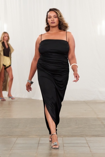 ss26-copenhagen-fashion-week-rotate-runway-2x3-james-cochrane-17